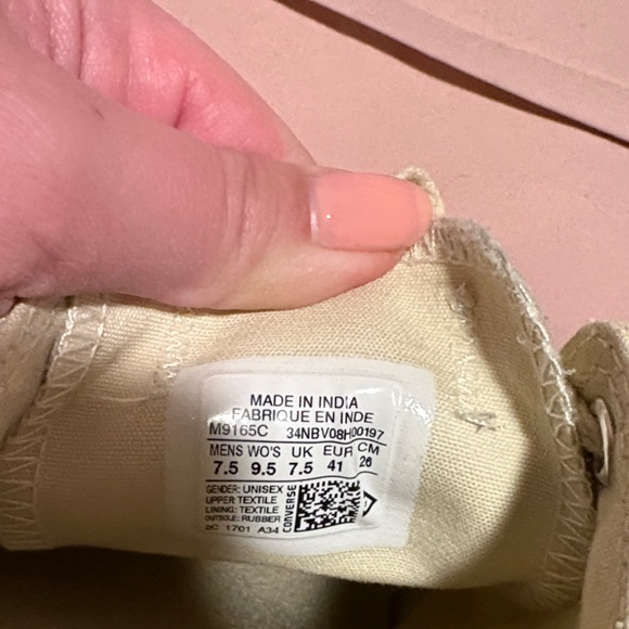 Vintage Yellow Converse - Picture 3 of 3